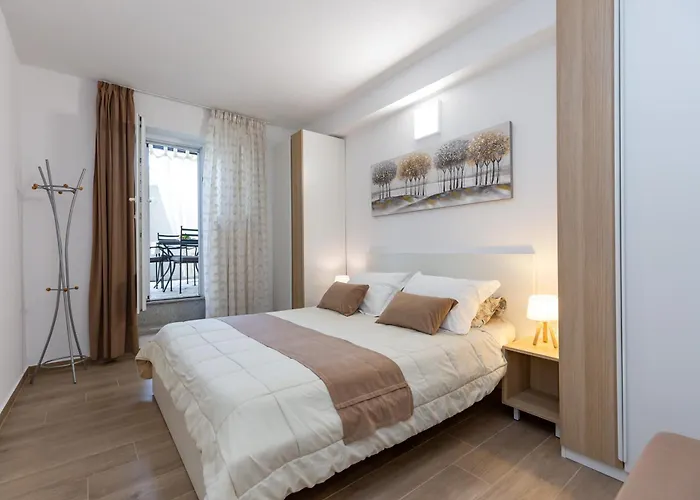 アパート Apartment Vita ポレッチ